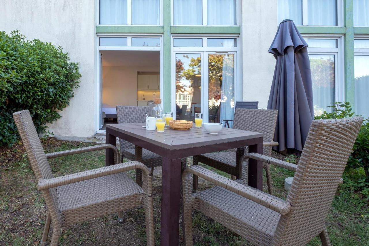 Residence Pierre & Vacances Le Palais Des Gouverneurs Сен-Мартен-де-Ре Экстерьер фото