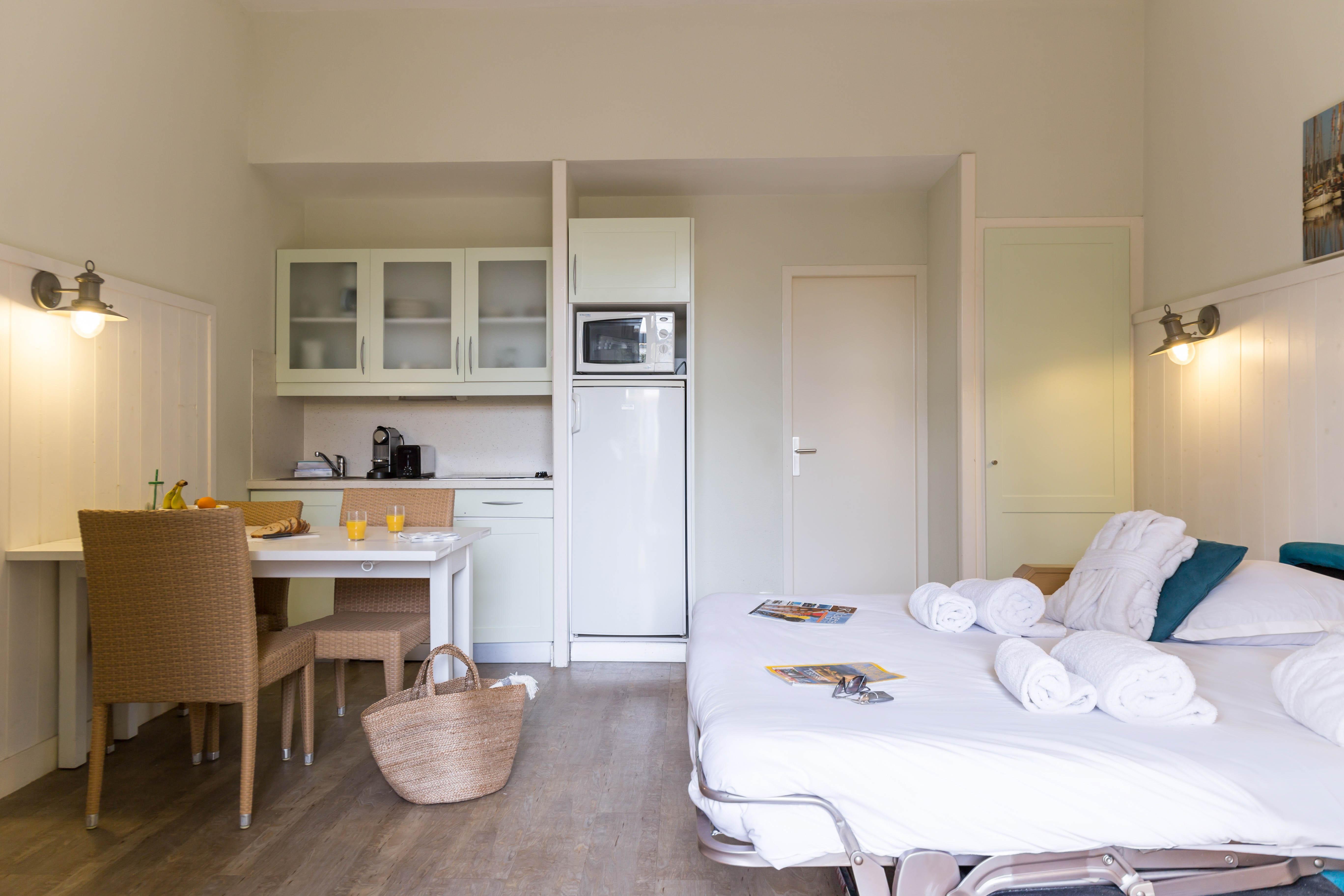 Residence Pierre & Vacances Le Palais Des Gouverneurs Сен-Мартен-де-Ре Экстерьер фото