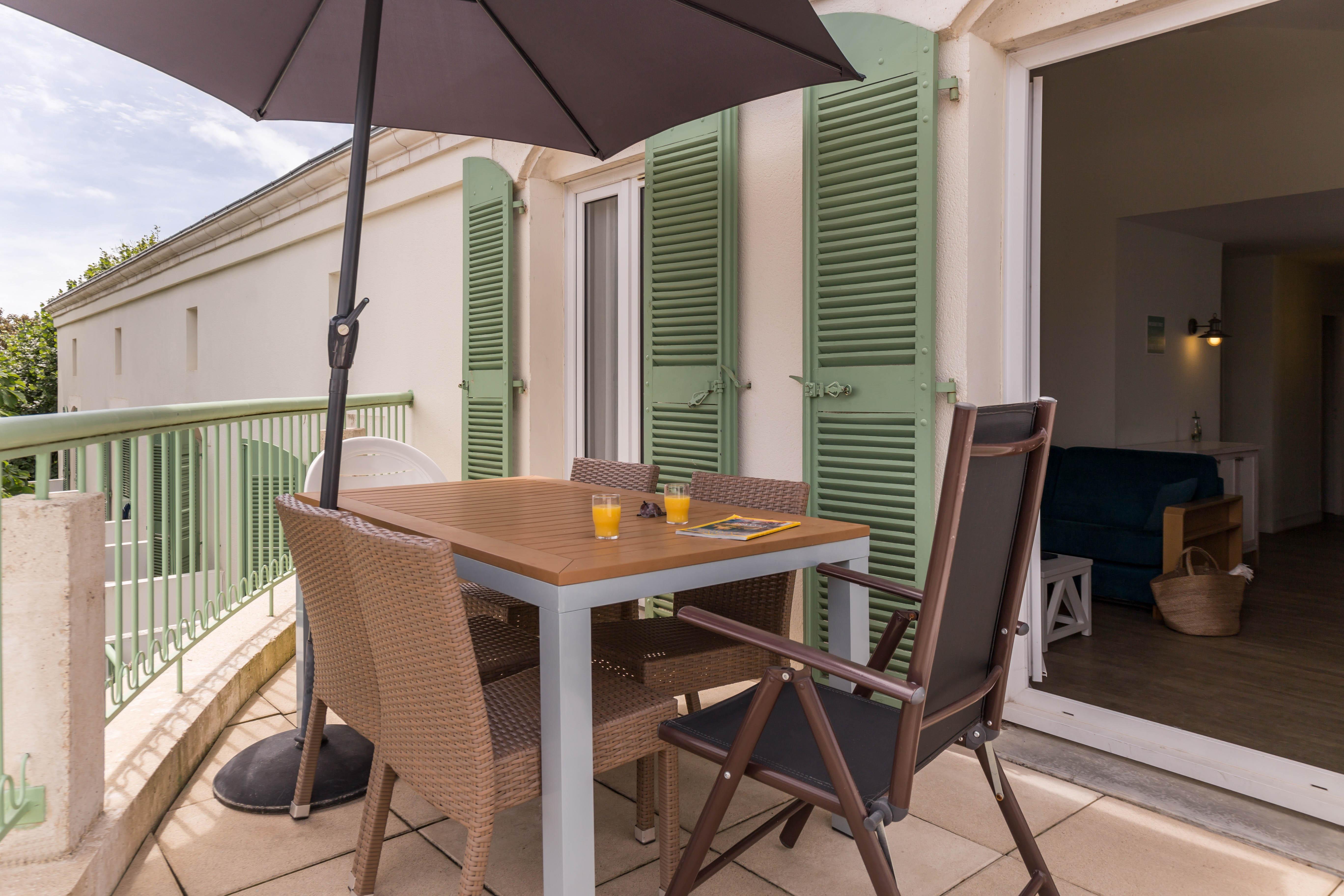 Residence Pierre & Vacances Le Palais Des Gouverneurs Сен-Мартен-де-Ре Экстерьер фото