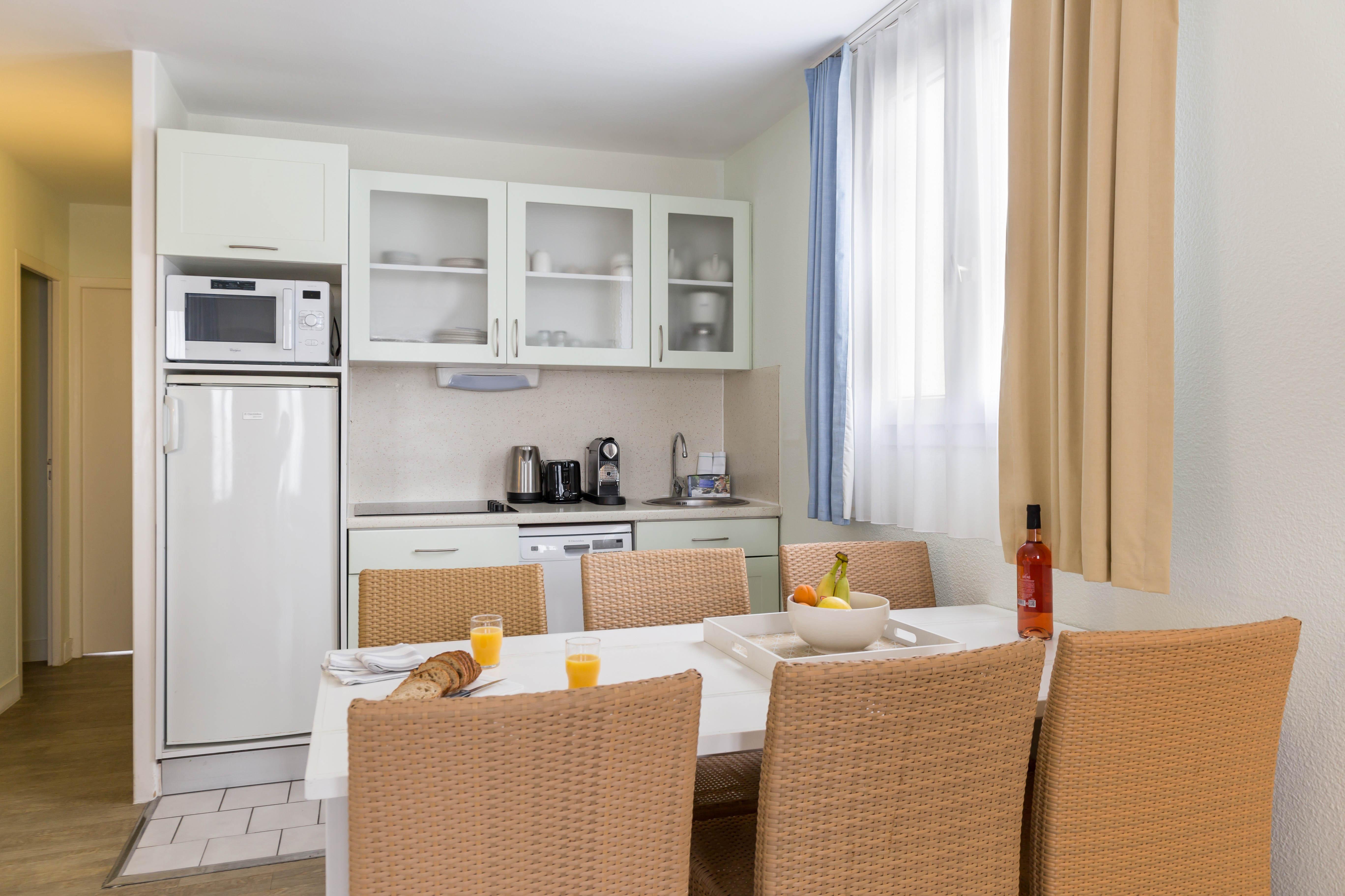 Residence Pierre & Vacances Le Palais Des Gouverneurs Сен-Мартен-де-Ре Экстерьер фото