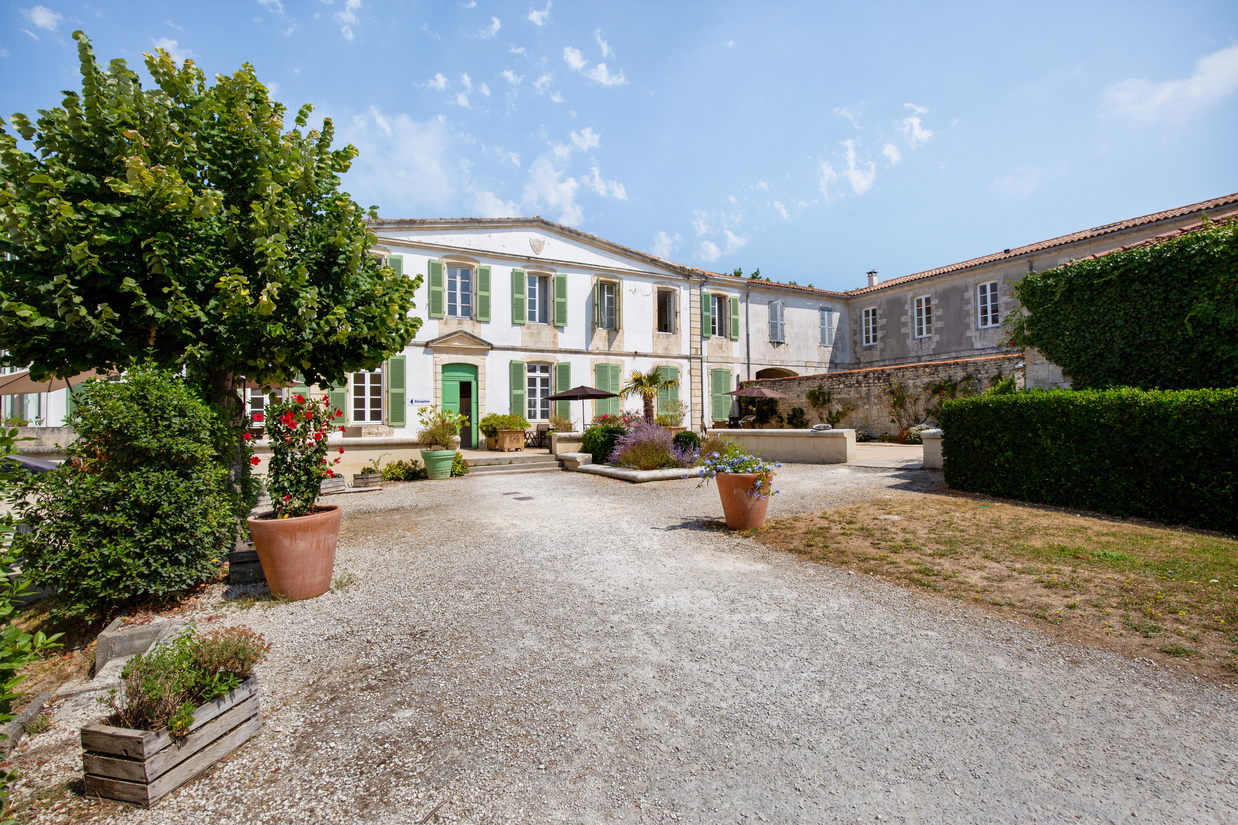 Residence Pierre & Vacances Le Palais Des Gouverneurs Сен-Мартен-де-Ре Экстерьер фото