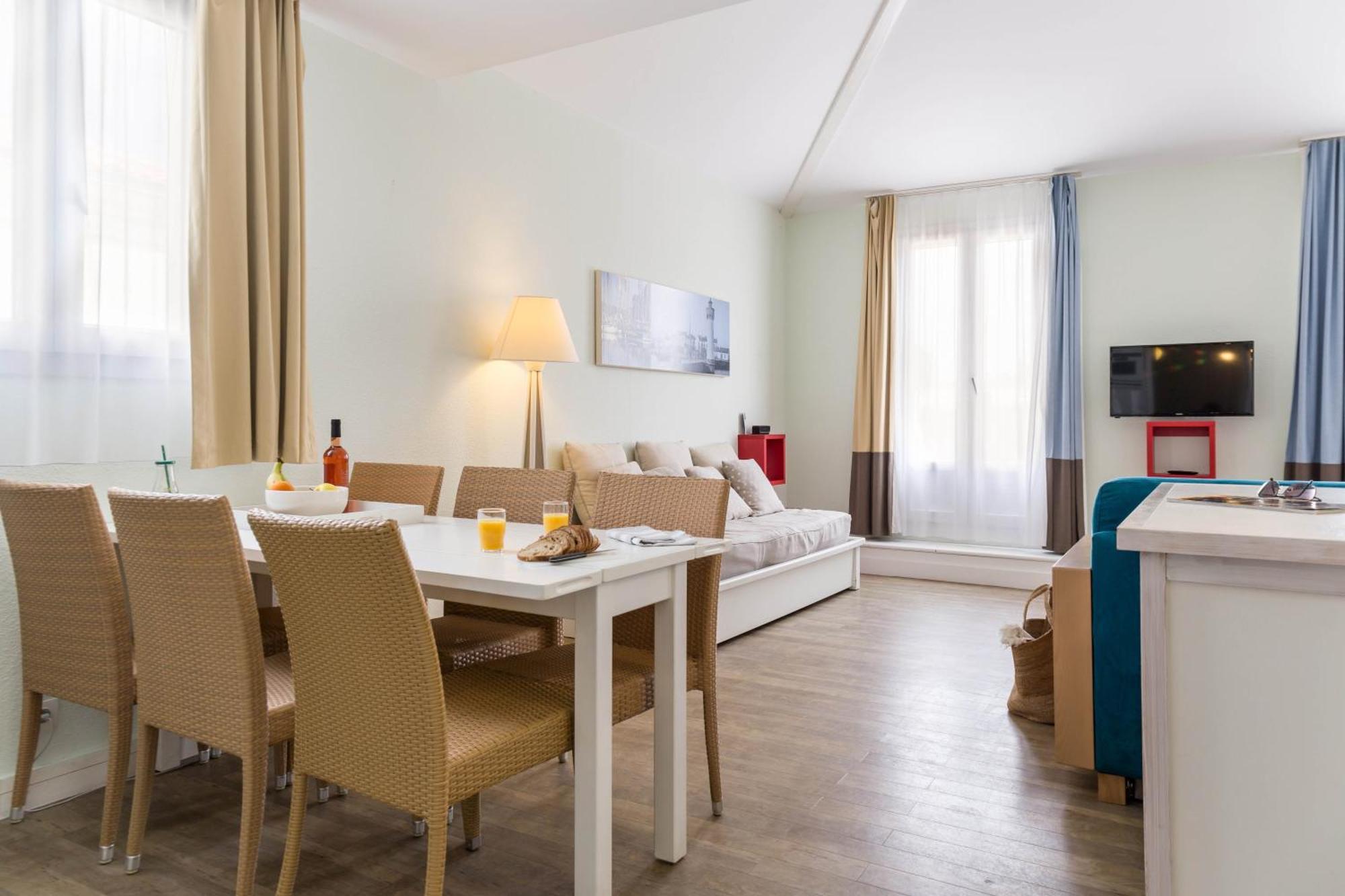 Residence Pierre & Vacances Le Palais Des Gouverneurs Сен-Мартен-де-Ре Экстерьер фото