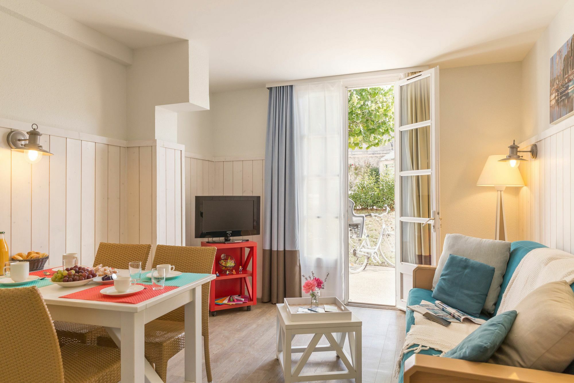 Residence Pierre & Vacances Le Palais Des Gouverneurs Сен-Мартен-де-Ре Экстерьер фото